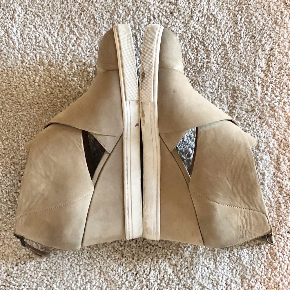 3/$10 🛍 LINEA PAOLO Wedge Sneaker - Picture 4 of 5